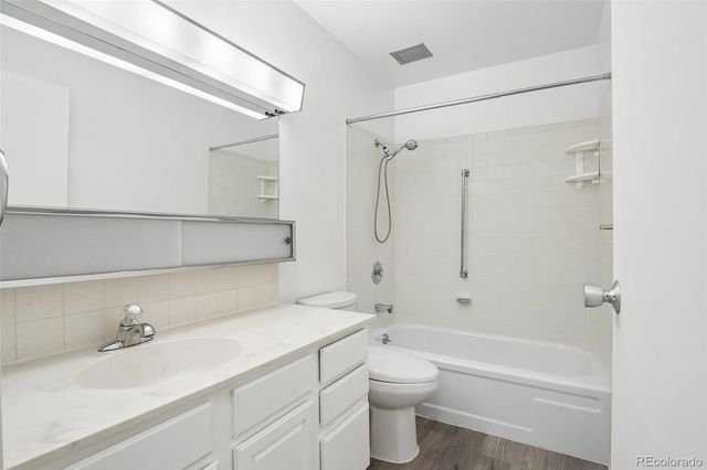 9655 E Center Avenue 9D, Denver, CO 80247
