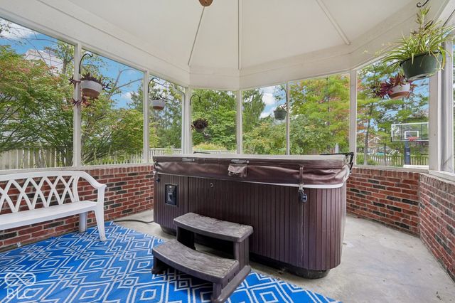 9119 Bay Port Circle, Indianapolis, IN 46236