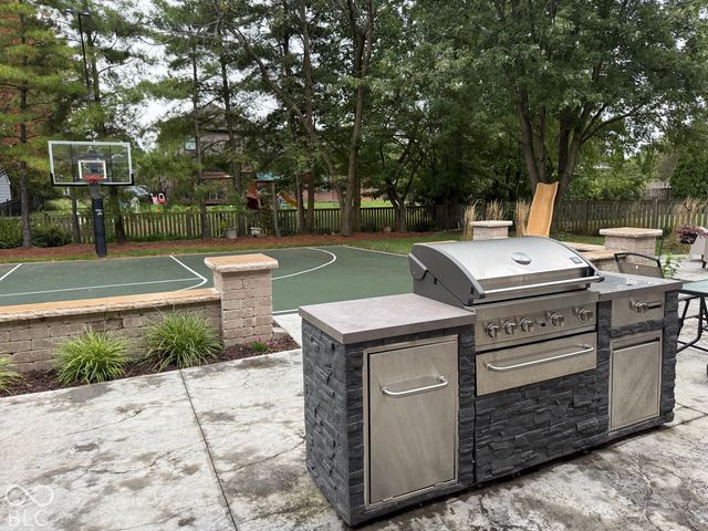 9119 Bay Port Circle, Indianapolis, IN 46236