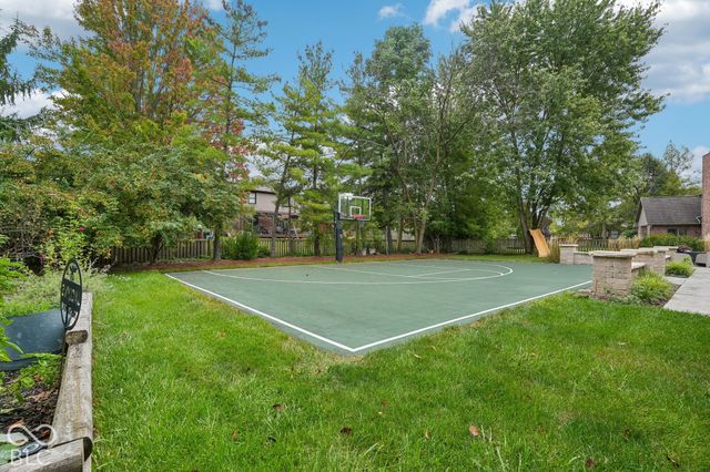 9119 Bay Port Circle, Indianapolis, IN 46236
