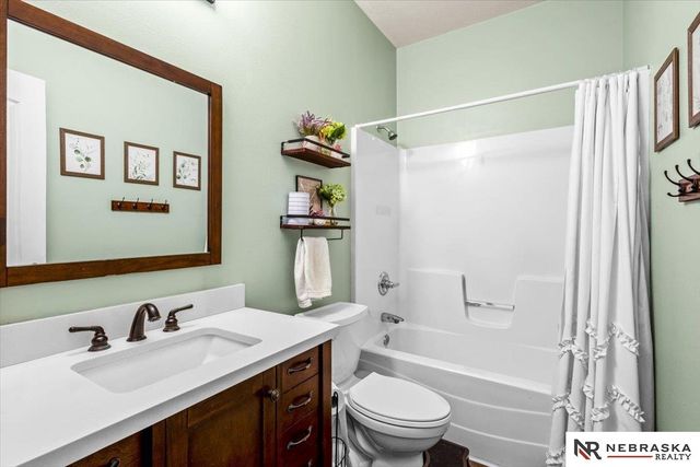 1508 Old Gaelic Street, Bellevue, NE 68123