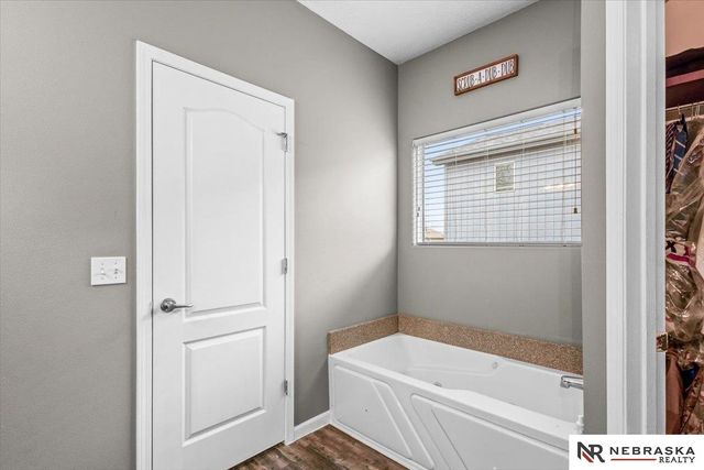 1508 Old Gaelic Street, Bellevue, NE 68123