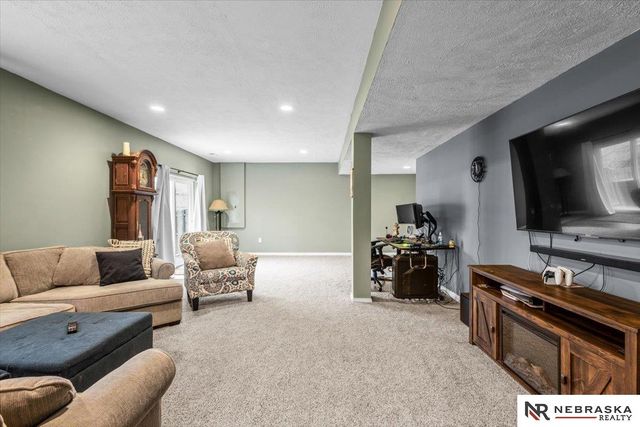 1508 Old Gaelic Street, Bellevue, NE 68123