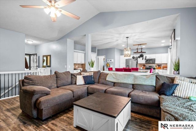 1508 Old Gaelic Street, Bellevue, NE 68123