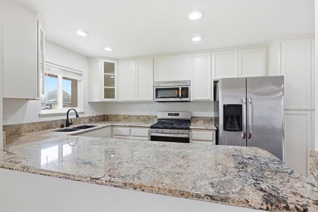 9706 Parktree Way, Elk Grove, CA 95624