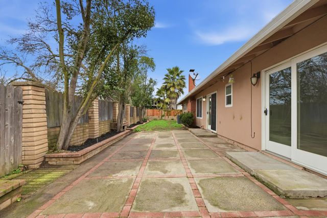 9706 Parktree Way, Elk Grove, CA 95624