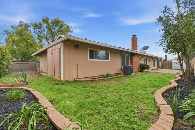 9706 Parktree Way, Elk Grove, CA 95624