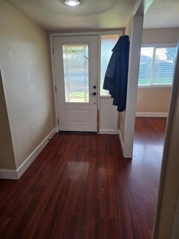 9706 Parktree Way, Elk Grove, CA 95624