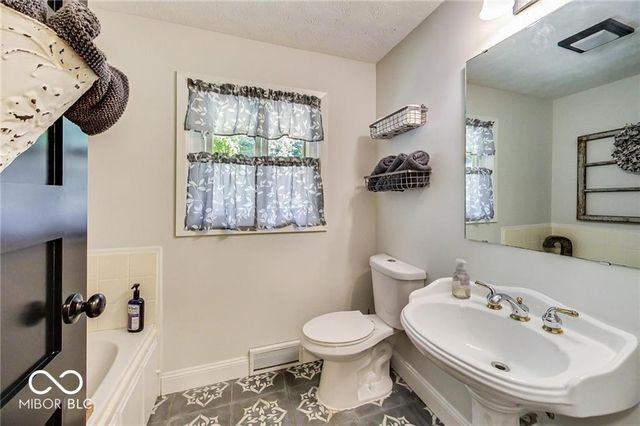 680 Robin Lane, Greenfield, IN 46140