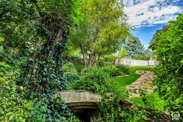 8149 S 2425 E, South Weber, UT 84405
