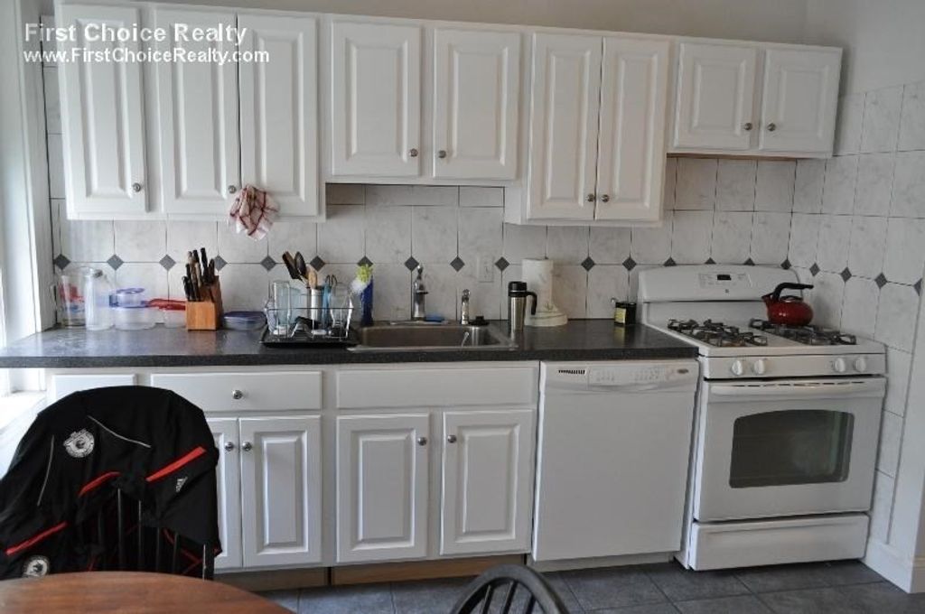 98 Strathmore Rd 4, Boston, MA 02135