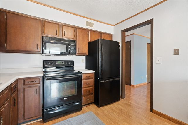 819 Kerry Lane SE 69, Cedar Rapids, IA 52403