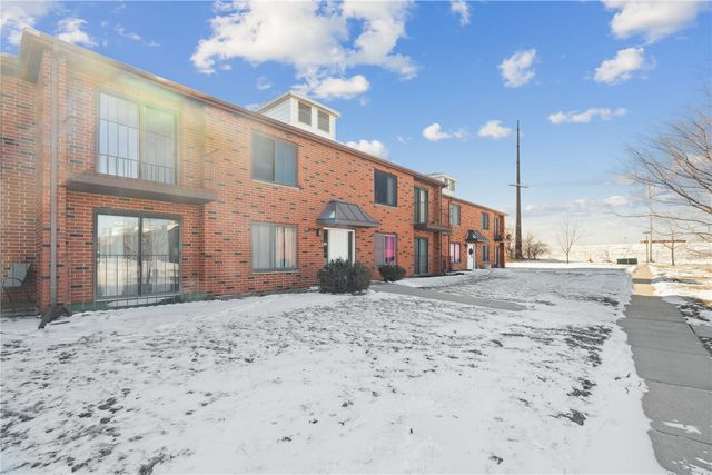 819 Kerry Lane SE 69, Cedar Rapids, IA 52403