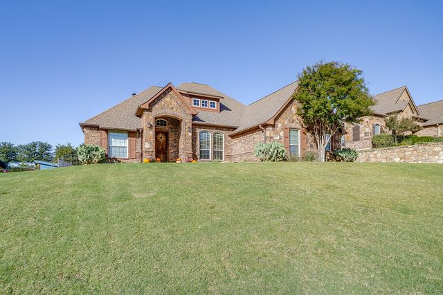 11008 Owl Creek Drive, Fort Worth, TX 76179