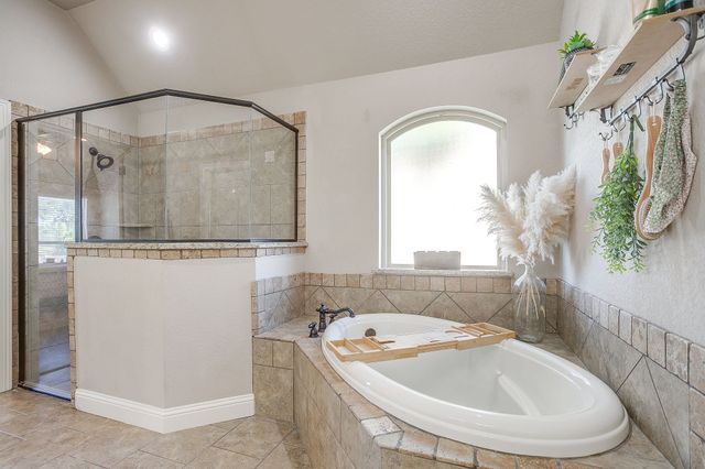 11008 Owl Creek Drive, Fort Worth, TX 76179