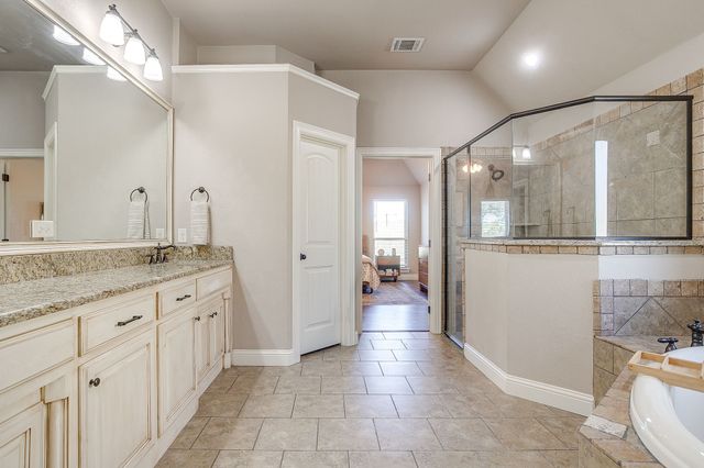 11008 Owl Creek Drive, Fort Worth, TX 76179