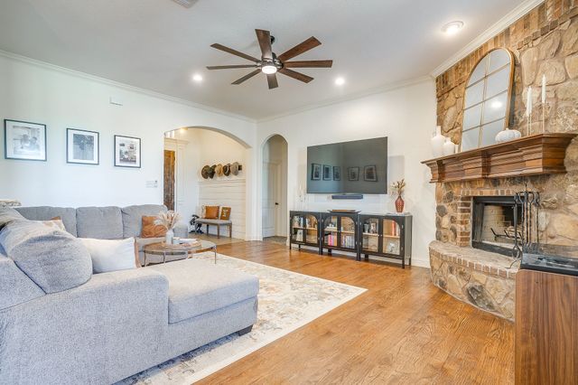 11008 Owl Creek Drive, Fort Worth, TX 76179