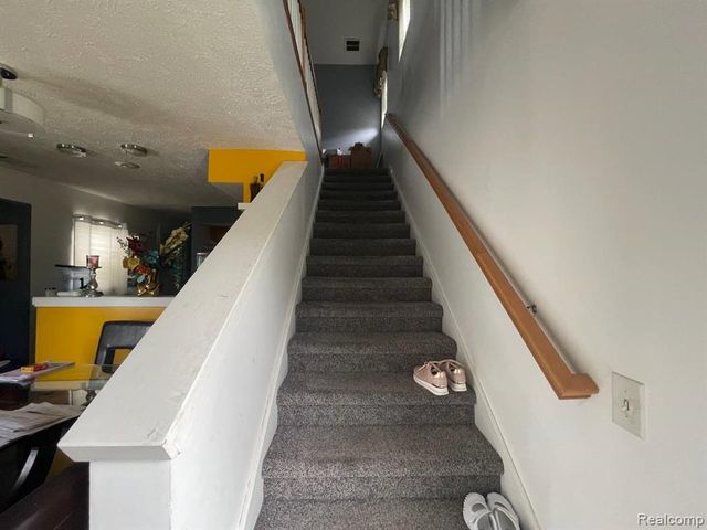 10203 Cardoni Street, Detroit, MI 48211
