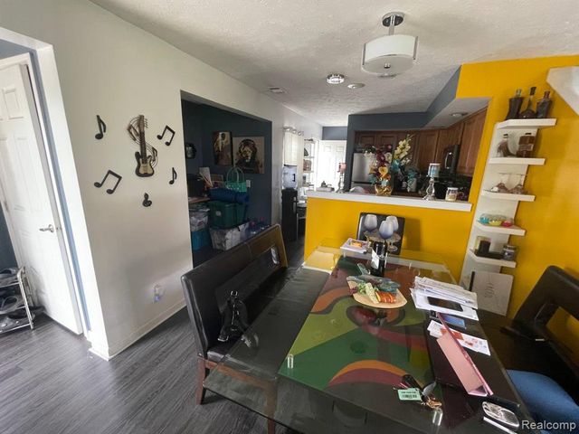 10203 Cardoni Street, Detroit, MI 48211