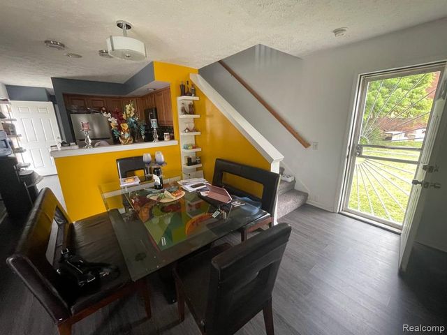 10203 Cardoni Street, Detroit, MI 48211