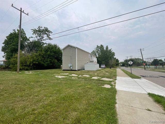 10203 Cardoni Street, Detroit, MI 48211