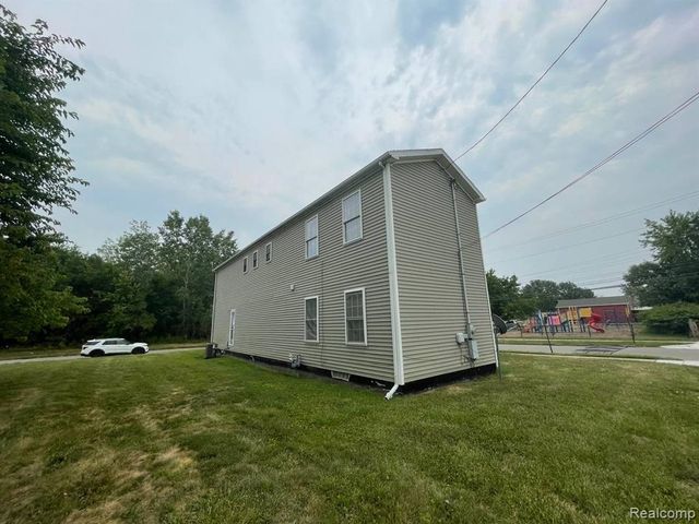 10203 Cardoni Street, Detroit, MI 48211