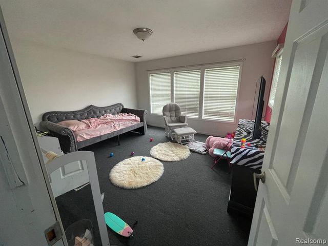 10203 Cardoni Street, Detroit, MI 48211