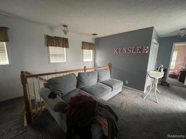 10203 Cardoni Street, Detroit, MI 48211