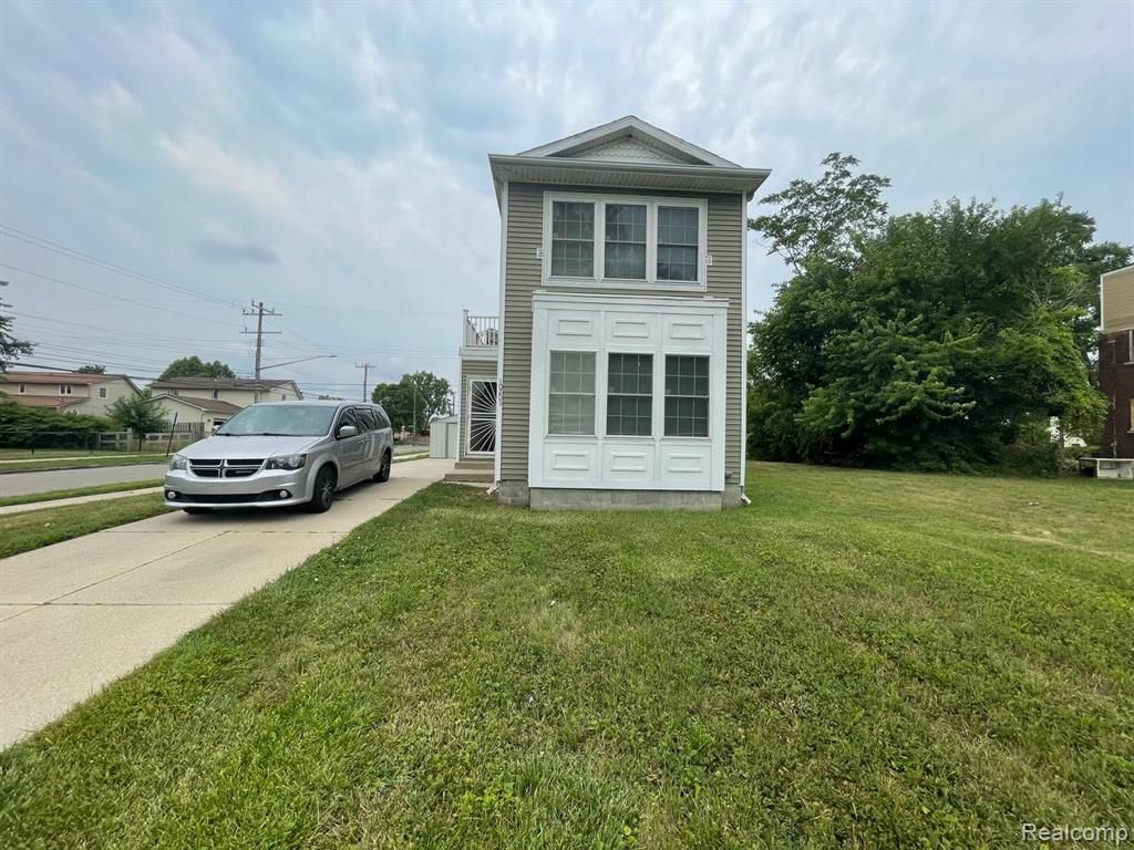 10203 Cardoni Street, Detroit, MI 48211