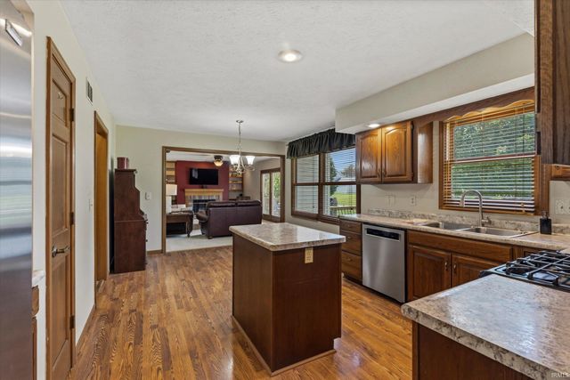 53213 Chelle Lane, Granger, IN 46530