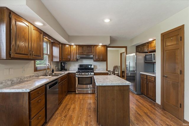 53213 Chelle Lane, Granger, IN 46530