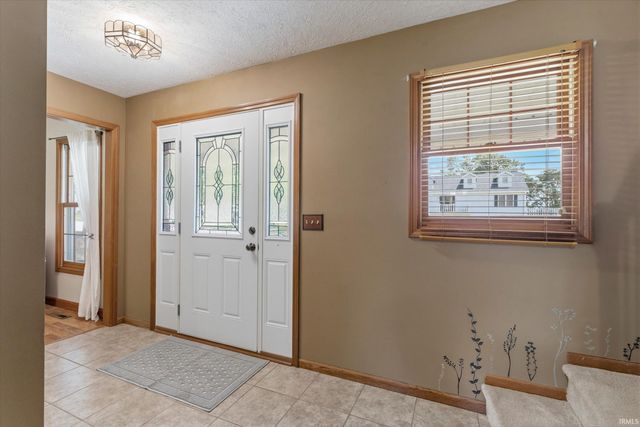 53213 Chelle Lane, Granger, IN 46530