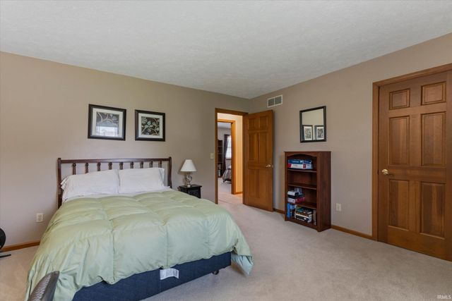 53213 Chelle Lane, Granger, IN 46530