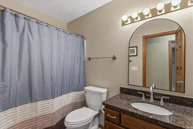 53213 Chelle Lane, Granger, IN 46530