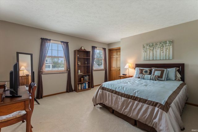 53213 Chelle Lane, Granger, IN 46530