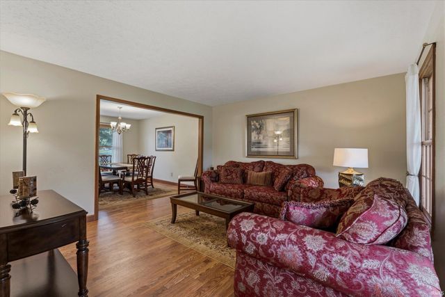 53213 Chelle Lane, Granger, IN 46530