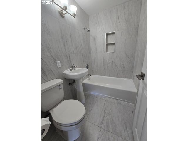 9805 N CENTRAL St, Portland, OR 97203
