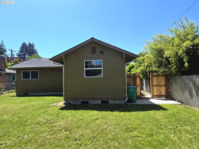 9805 N CENTRAL St, Portland, OR 97203