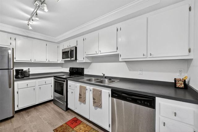 255 DOLPHIN POINT 211, Clearwater, FL 33767