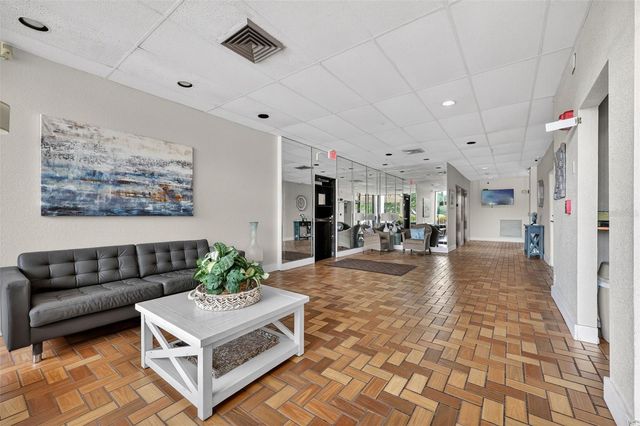 255 DOLPHIN POINT 211, Clearwater, FL 33767