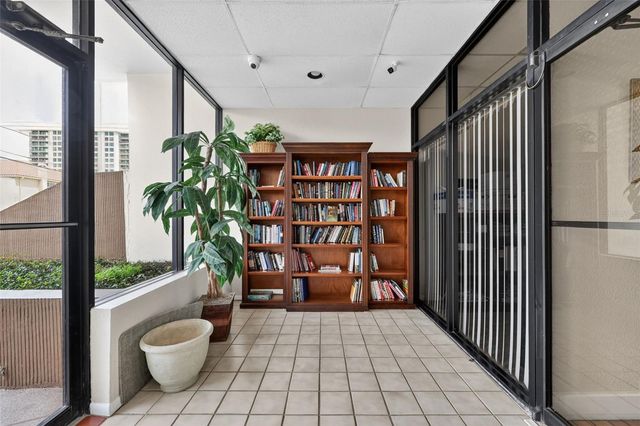 255 DOLPHIN POINT 211, Clearwater, FL 33767