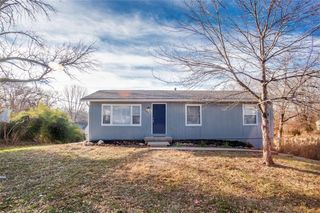 7906 N Pennsylvania Avenue, Kansas City, MO 64118