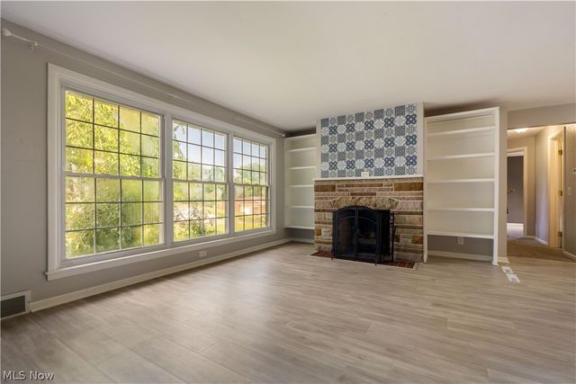 500 N Marion Avenue, Louisville, OH 44641