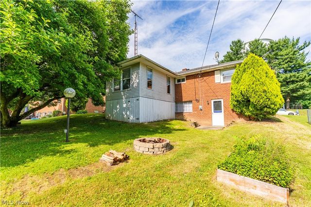 500 N Marion Avenue, Louisville, OH 44641
