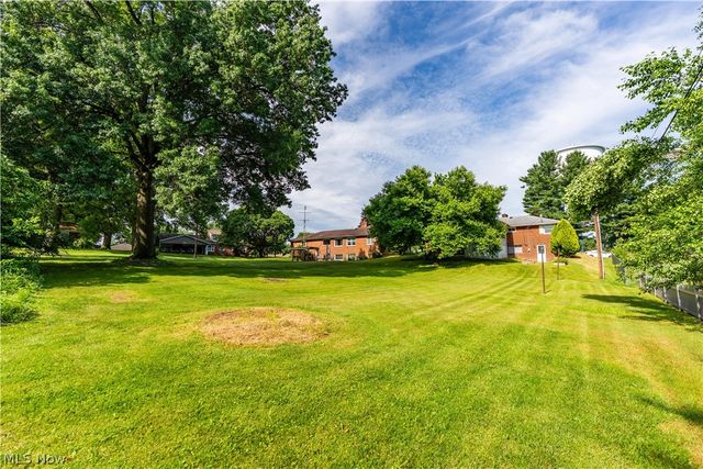 500 N Marion Avenue, Louisville, OH 44641