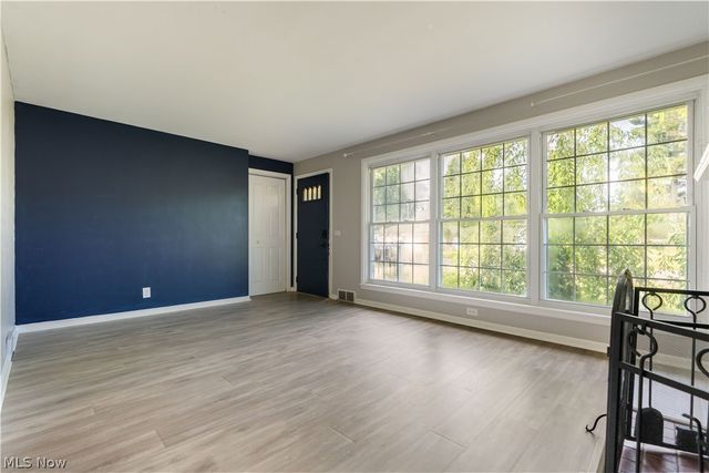 500 N Marion Avenue, Louisville, OH 44641
