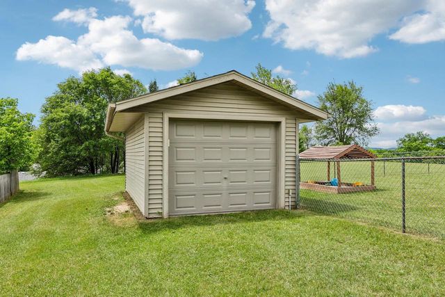 153 Kellie Marie Court, Reedsburg, WI 53959