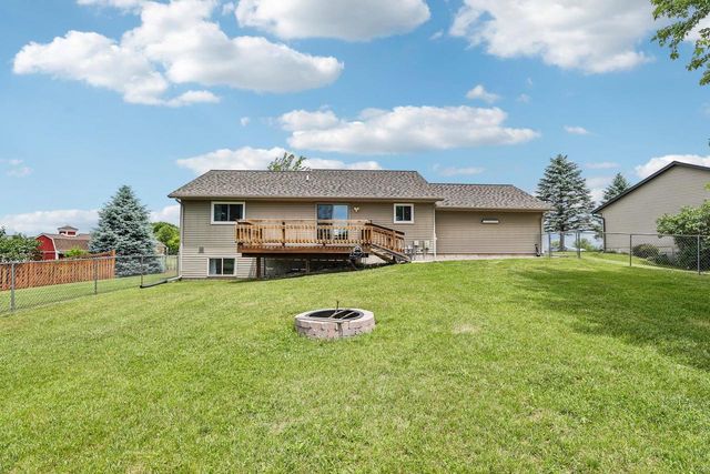 153 Kellie Marie Court, Reedsburg, WI 53959