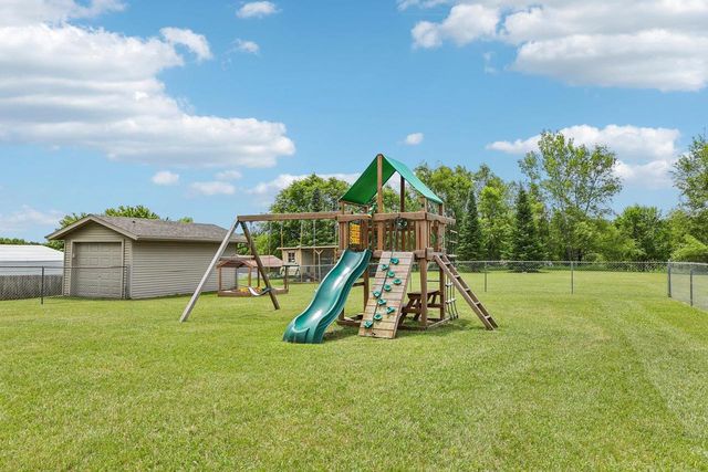 153 Kellie Marie Court, Reedsburg, WI 53959