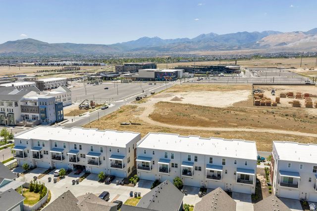 10937 S LAKE RUN RD, South Jordan, UT 84009
